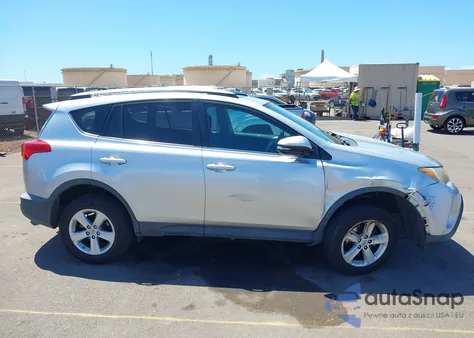 2014 Toyota Rav4 Xle z USA, uszkodzony, nr VIN 2T3RFREV3EW147625